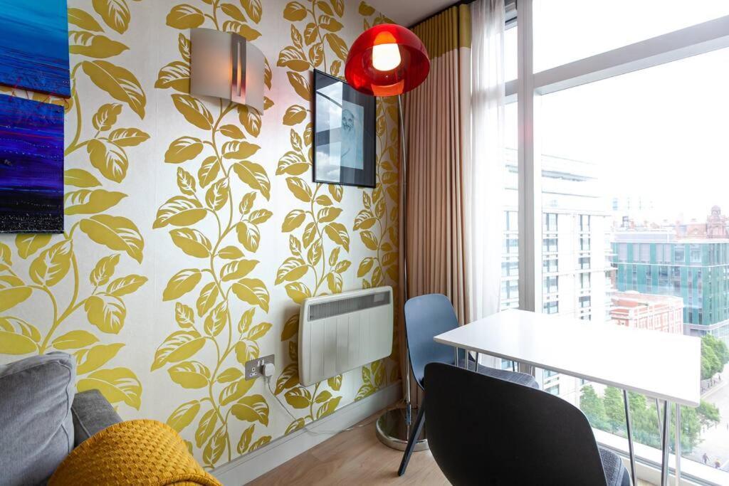 Iconic Luxury Manchester Apartment ภายนอก รูปภาพ